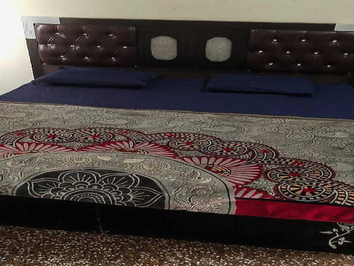 Hotel O G Hotel Happy Home Alīgarh Exteriör bild